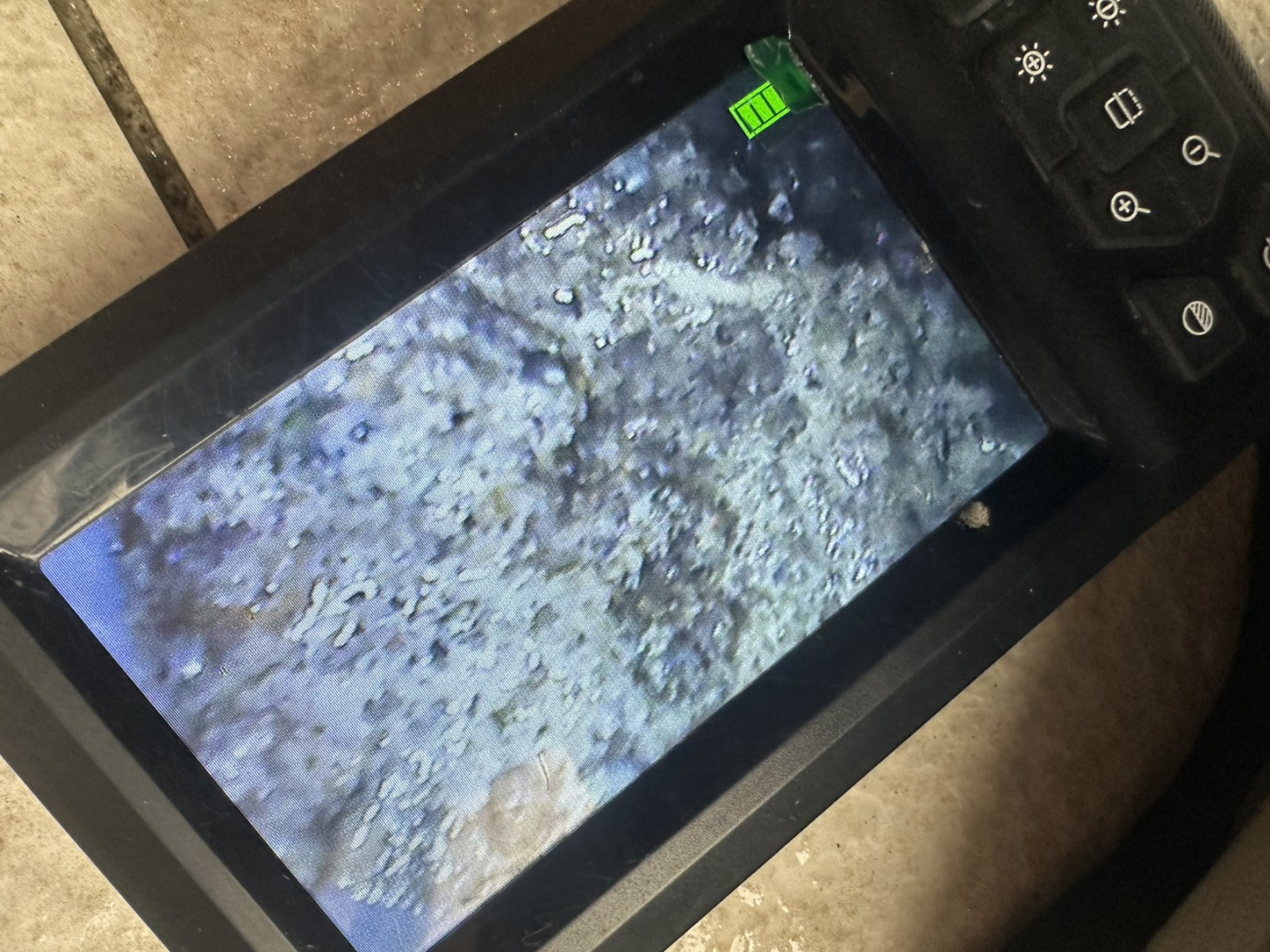 排水孔內泥沙淤積